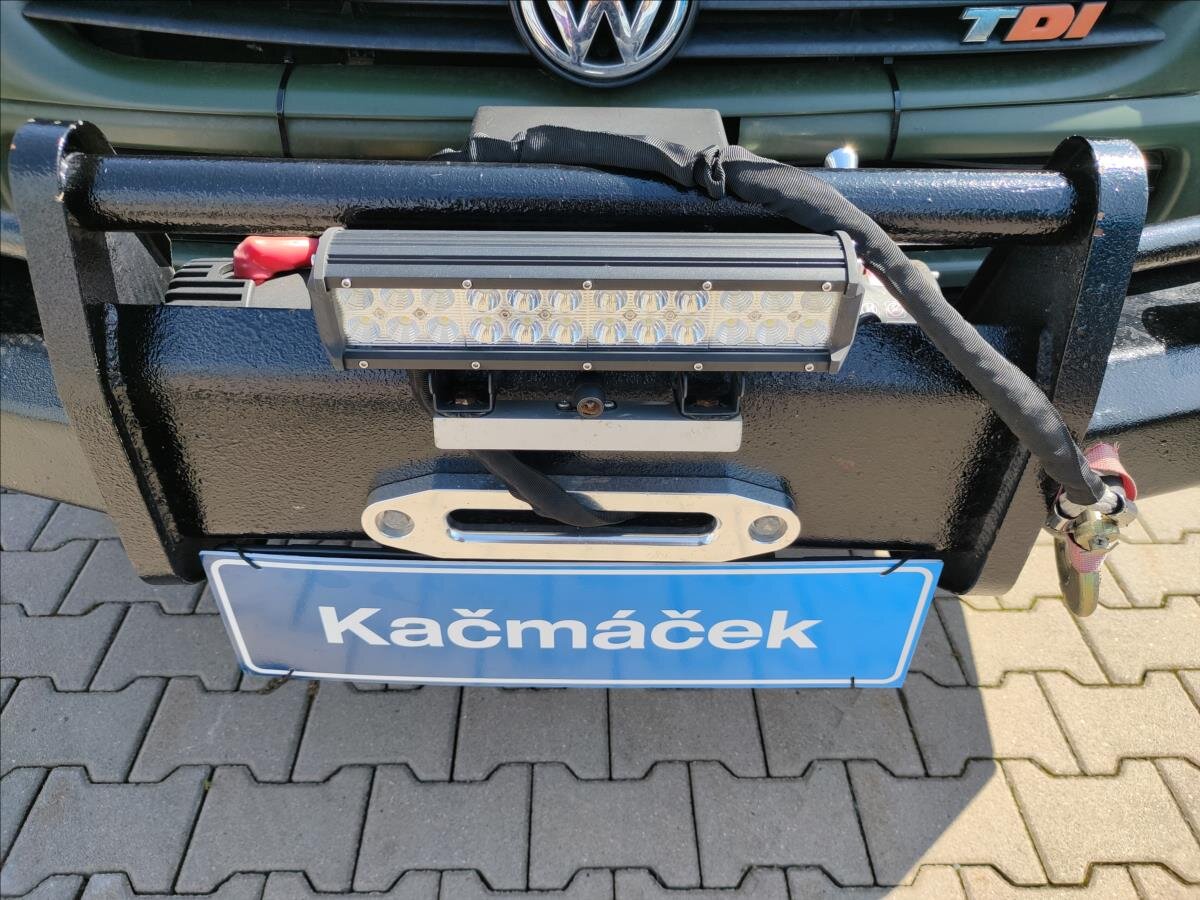 Volkswagen Transporter Kombi 2,5 l 75 kw