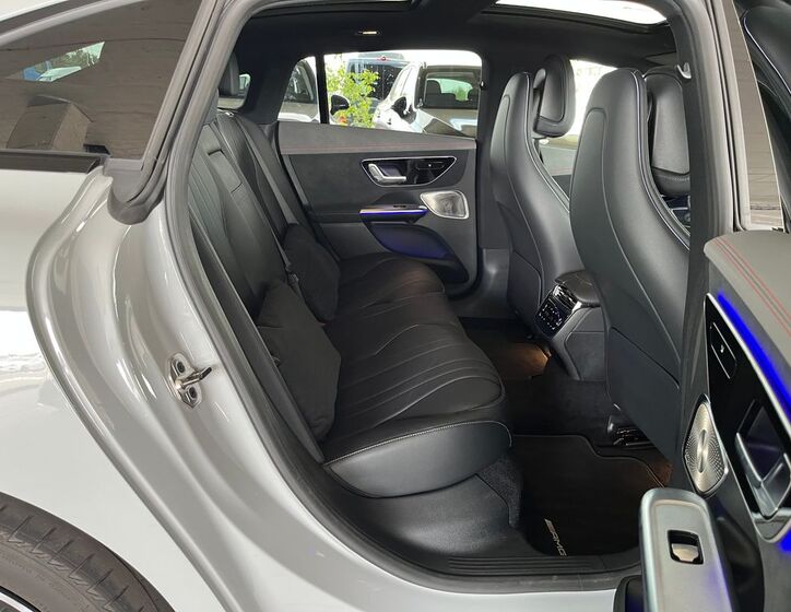 Mercedes-Benz EQE 16