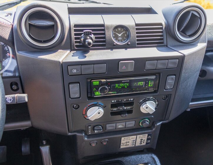 Land Rover Defender SUV 2,2 l 90 kw