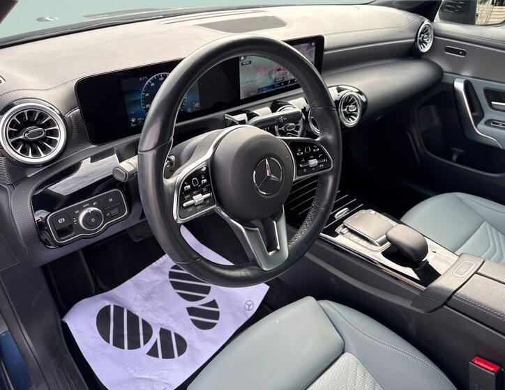 Mercedes-Benz CLA Sedan / Limuzína 1,3 l 100 kw