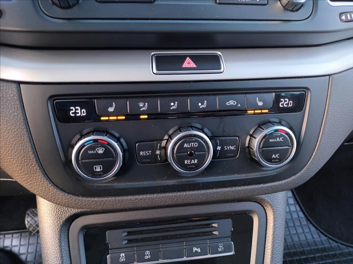 Volkswagen Sharan MPV 2,0 l 103 kw