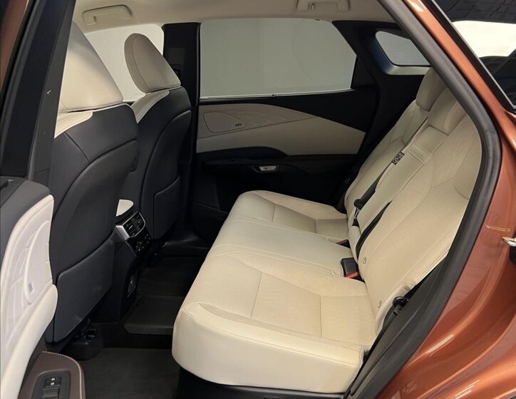 Lexus RX 450h plus SUV 2,5 l 227 kw