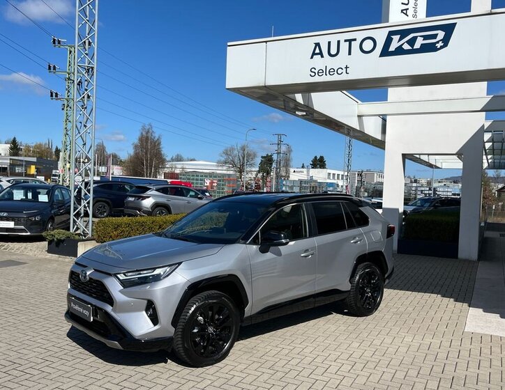 Toyota RAV4 SUV / Terénní 2,5 l 131 kw