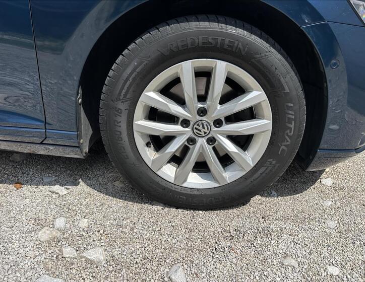 Volkswagen Passat 30