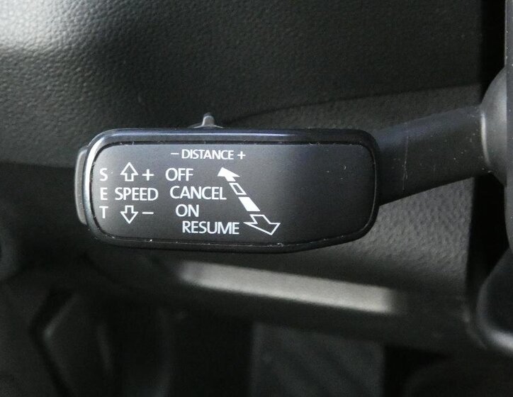 Škoda Karoq SUV / Terénní 1,5 l 110 kw