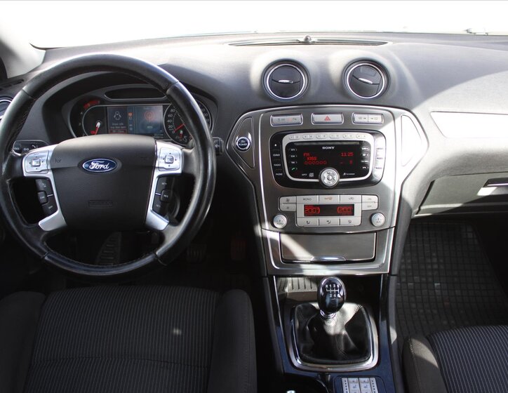 Ford Mondeo Liftback 2,0 l 103 kw