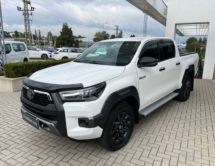 Toyota Hilux 2