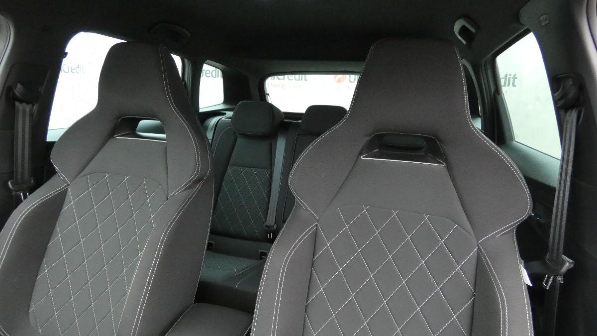 Škoda Karoq SUV 1,5 l 110 kw