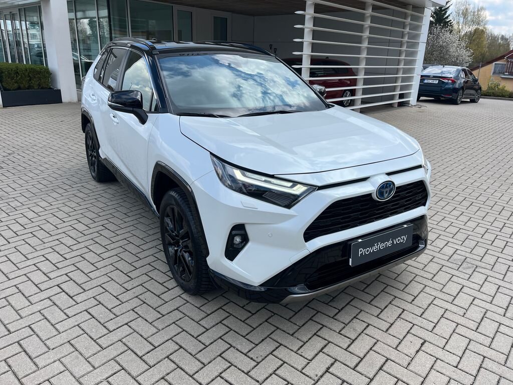 Toyota RAV4 SUV / Terénní 2,5 l 131 kw