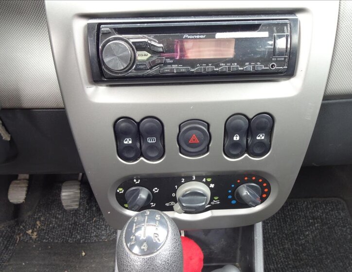 Dacia Sandero Hatchback 1,4 l 55 kw