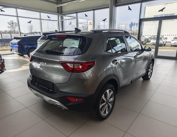 KIA Stonic CUV / Crossover 1,2 l 57 kw