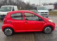 Peugeot 107 Hatchback 998,0 50 kw