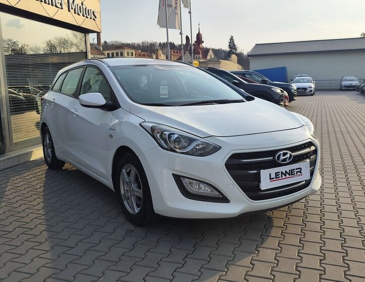 Hyundai i30 Kombi 1,6 l 81 kw