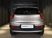 Volvo XC40 SUV / Terénní 2,0 l 145 kw