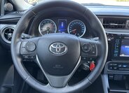 Toyota Corolla Sedan / Limuzína 1,6 l 97 kw