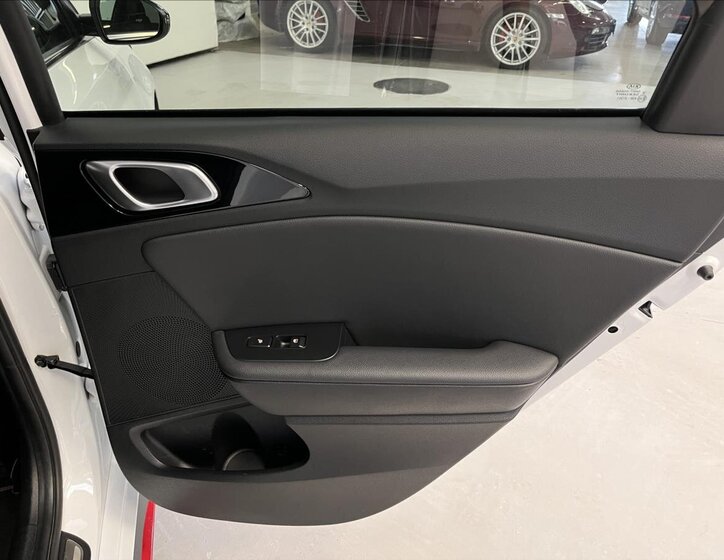 KIA ProCeed Kombi 1,6 l 150 kw