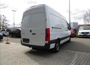 Mercedes-Benz Sprinter 4