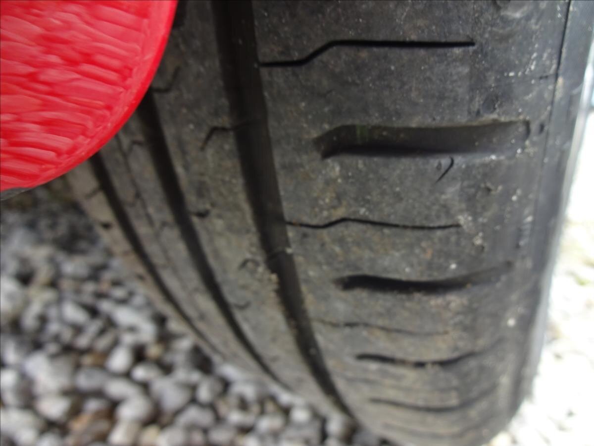 Peugeot 107 Hatchback 998,0 50 kw