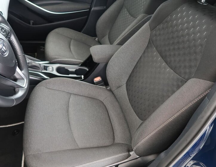 Toyota Corolla Sedan / Limuzína 1,8 l 72 kw