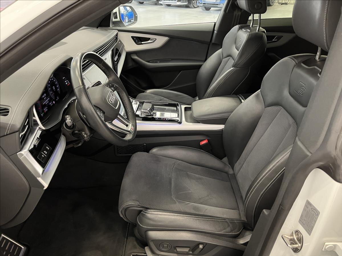 Audi Q8 SUV 3,0 l 210 kw