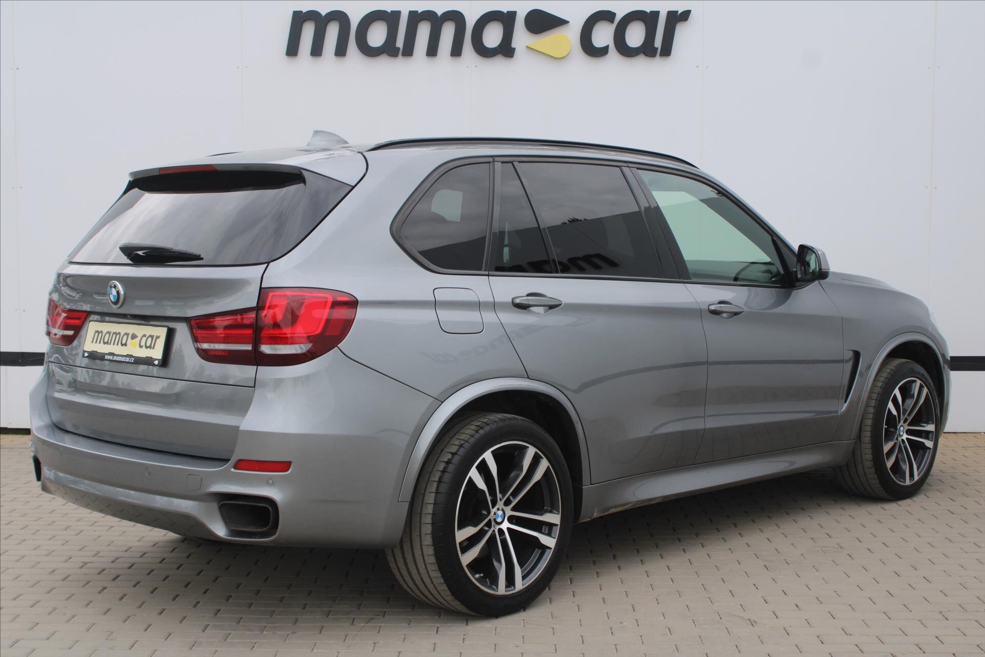 BMW X5 SUV 3,0 l 280 kw