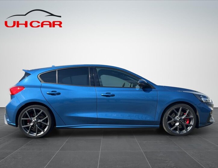 Ford Focus Hatchback 2,3 l 206 kw