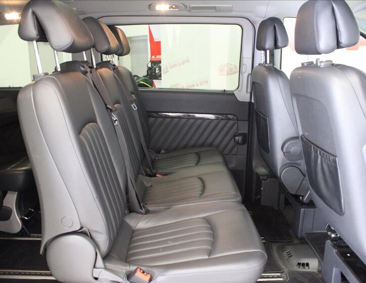 Mercedes-Benz Viano Kombi 3,0 l 165 kw