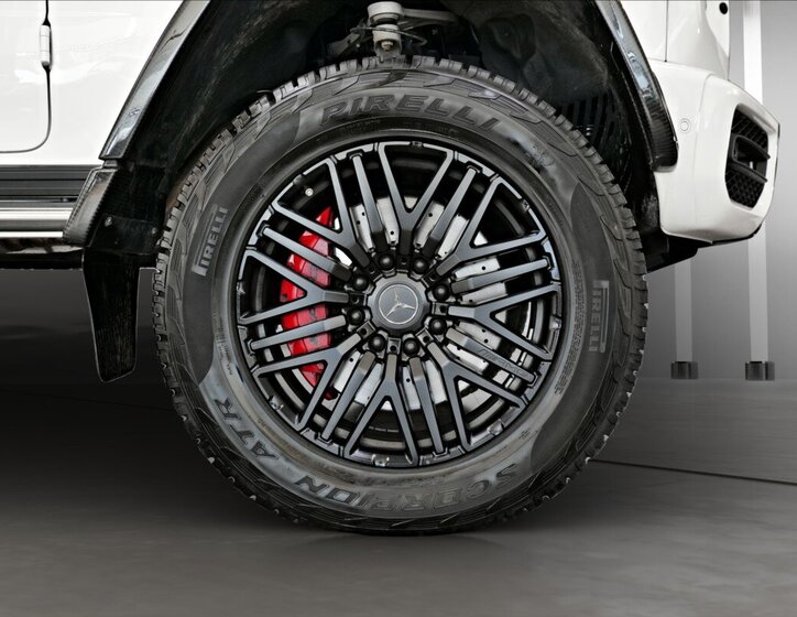 Mercedes-Benz Třídy G SUV / Terénní 4,0 l 430 kw