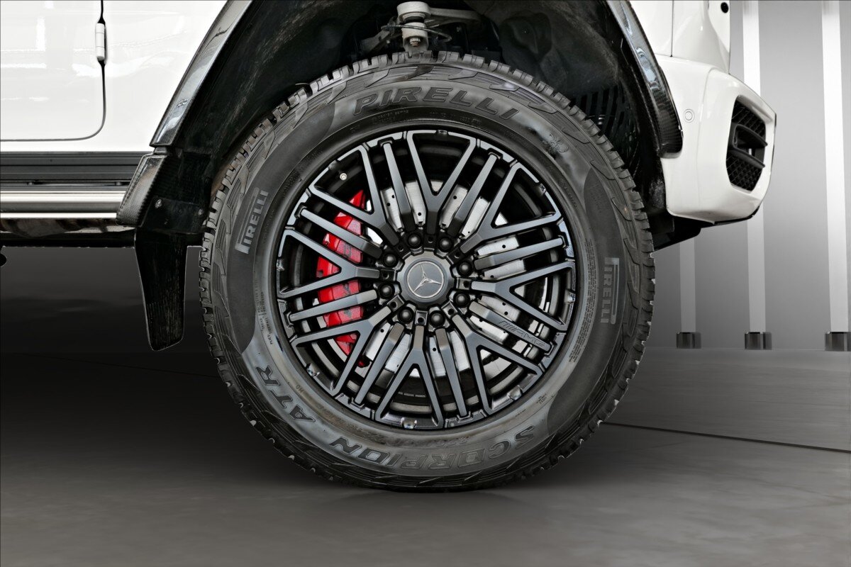 Mercedes-Benz Třídy G SUV / Terénní 4,0 l 430 kw