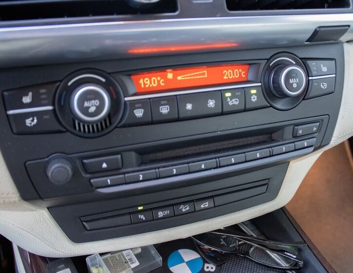 BMW X5 SUV / Terénní 3,0 l 225 kw