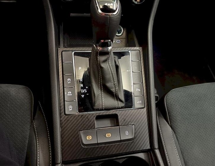 Škoda Superb Sedan / Limuzína 2,0 l 147 kw