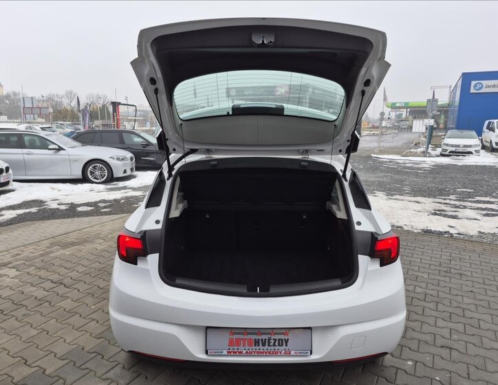 Opel Astra Hatchback 999,0 77 kw