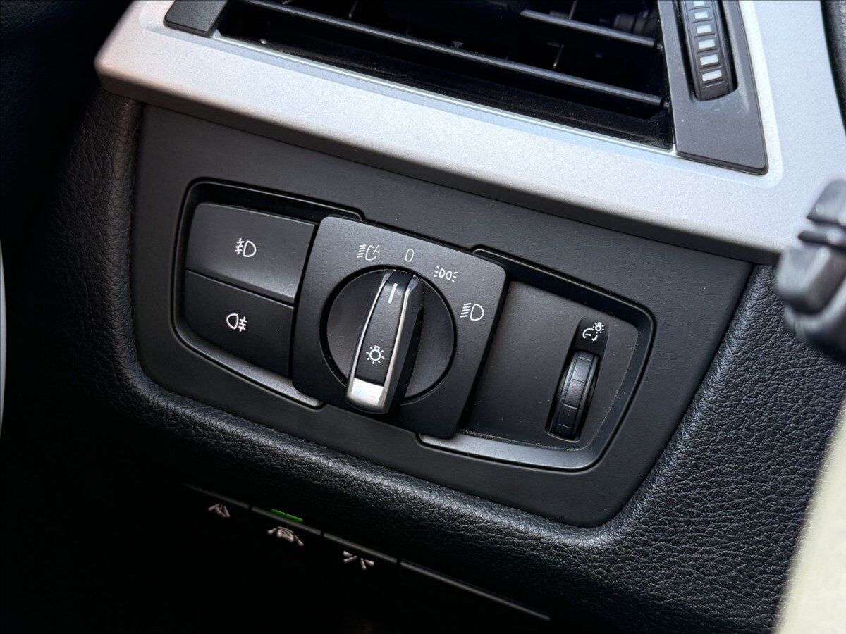 BMW Řada 3 Sedan 3,0 l 225 kw