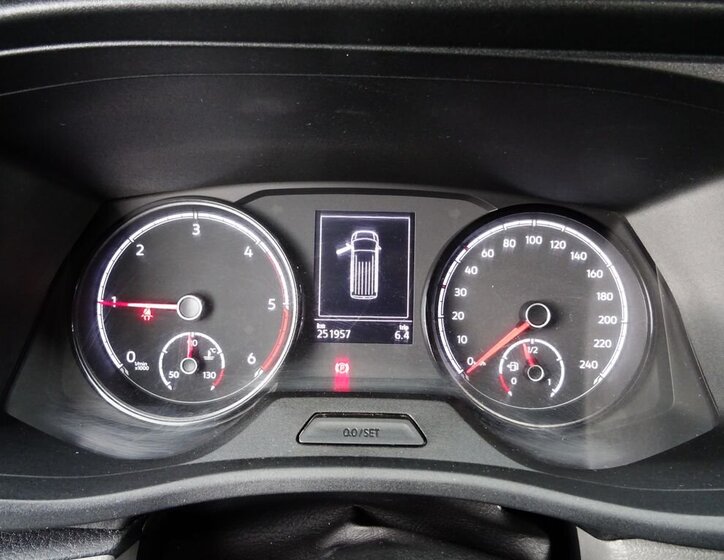 Volkswagen Transporter Skříň 2,0 l 110 kw