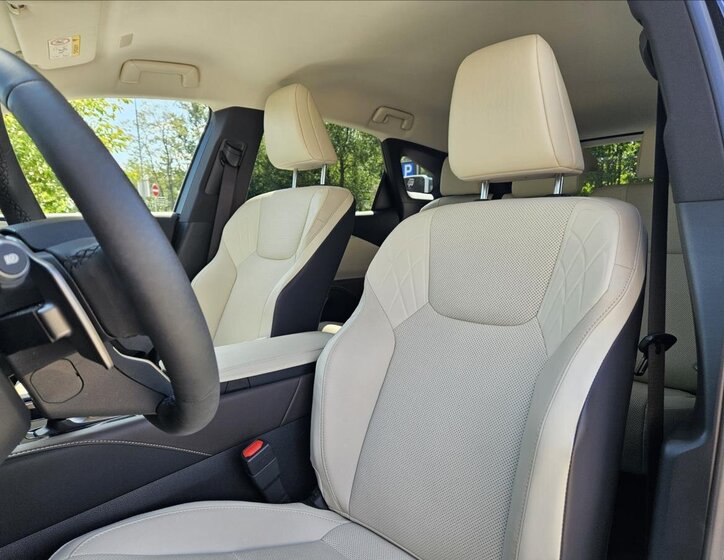 Lexus RX 450h SUV / Terénní 2,5 l 227 kw