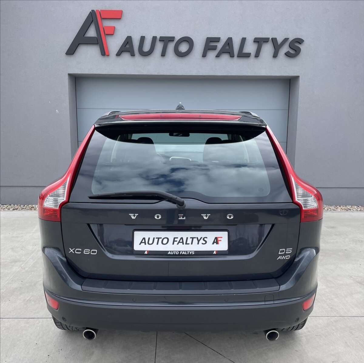 Volvo XC60 Kombi 2,4 l 151 kw