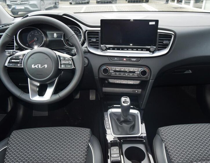 KIA XCeed 5