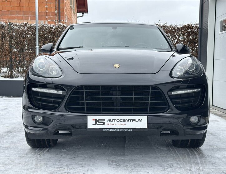 Porsche Cayenne 2