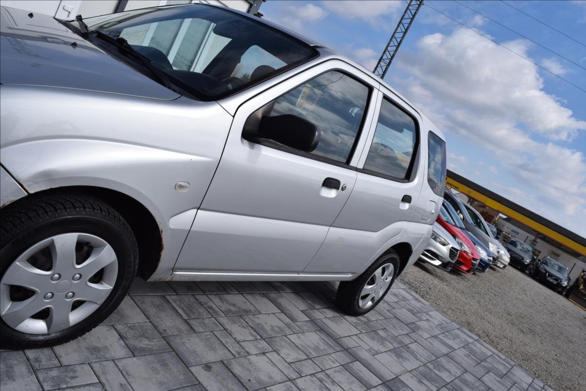 Subaru Justy Hatchback 1,3 l 66 kw