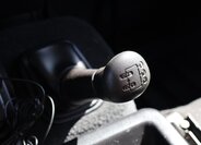 Land Rover Defender SUV 2,4 l 90 kw