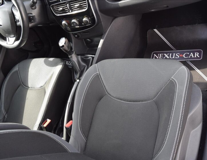 Renault Clio Hatchback 1,1 l 54 kw