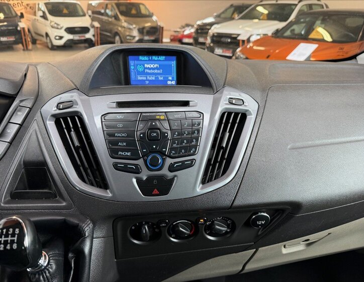 Ford Tourneo Custom MPV 2,2 l 92 kw