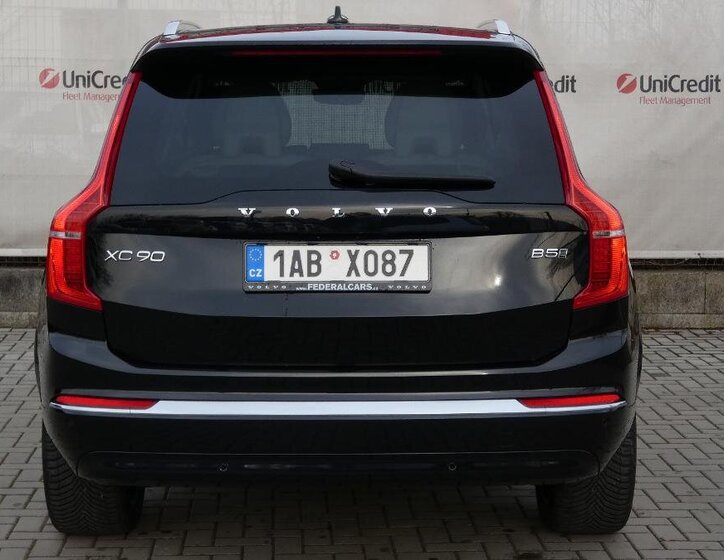 Volvo XC90 SUV / Terénní 2,0 l 173 kw
