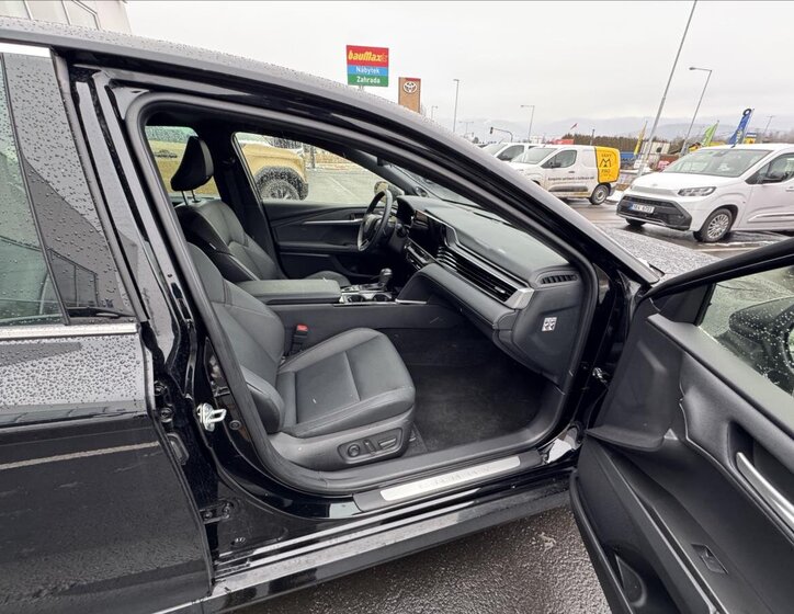 Toyota Camry Sedan 2,5 l 137 kw