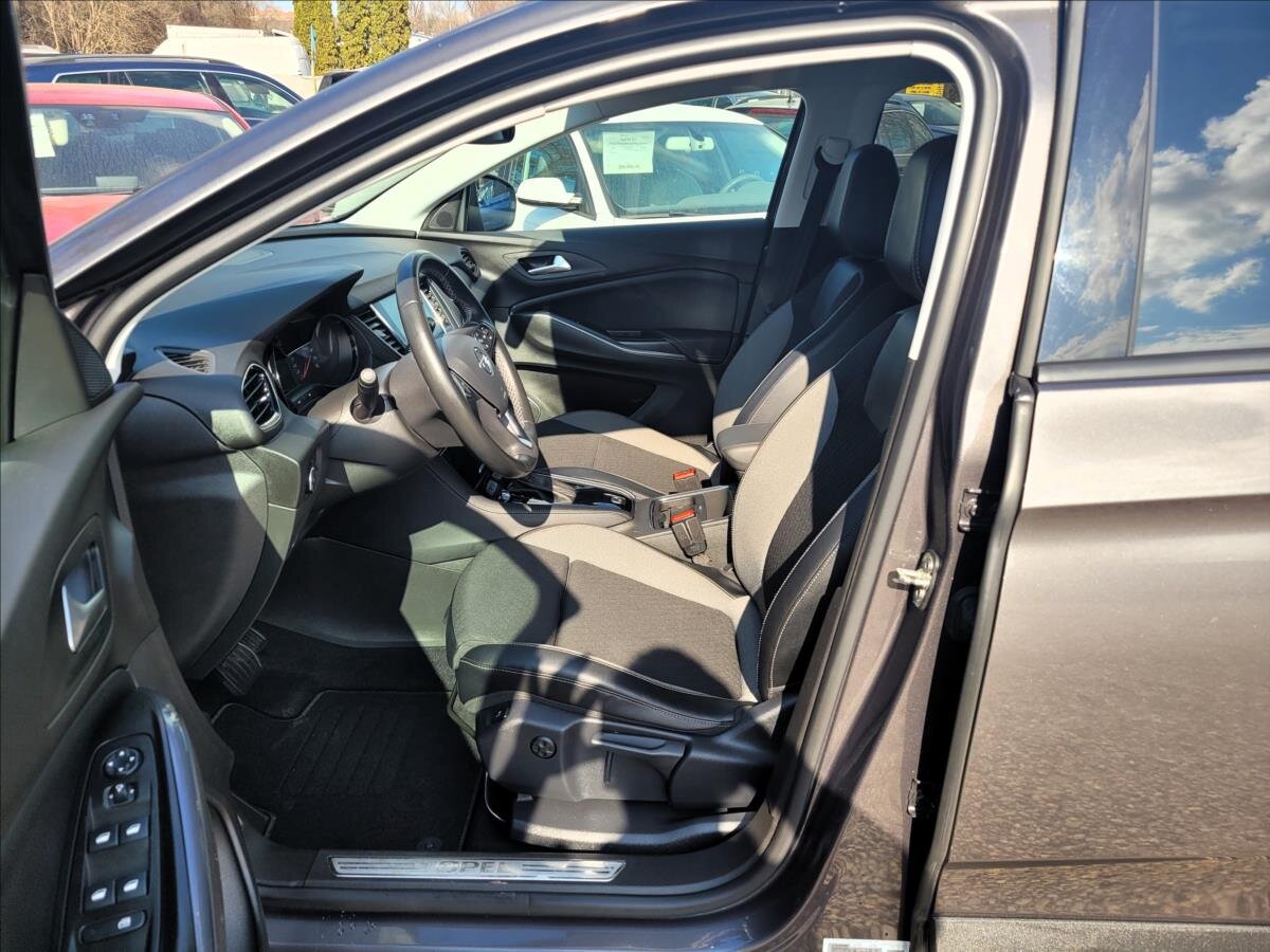 Opel Grandland X SUV / Terénní 1,5 l 96 kw