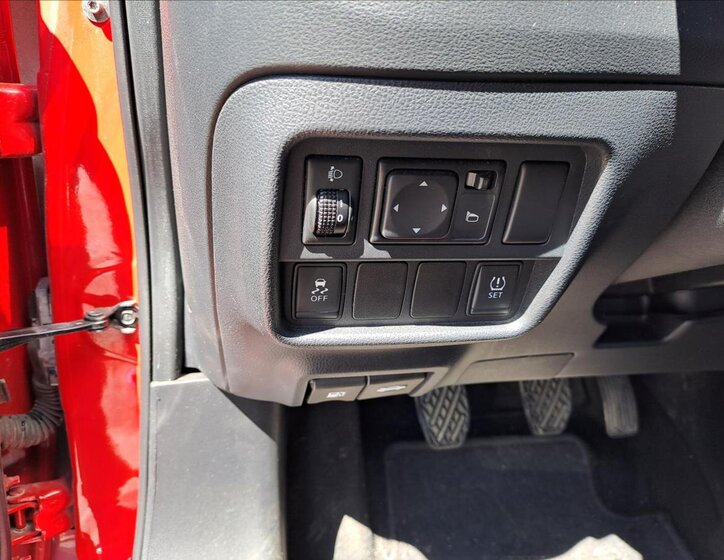 Nissan Juke SUV / Terénní 1,6 l 69 kw