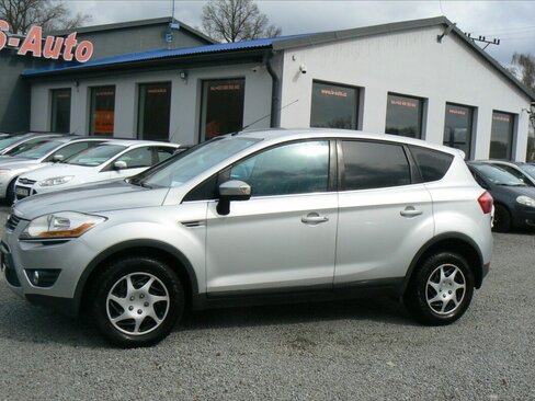 Ford Kuga SUV / Terénní 2,0 l 100 kw