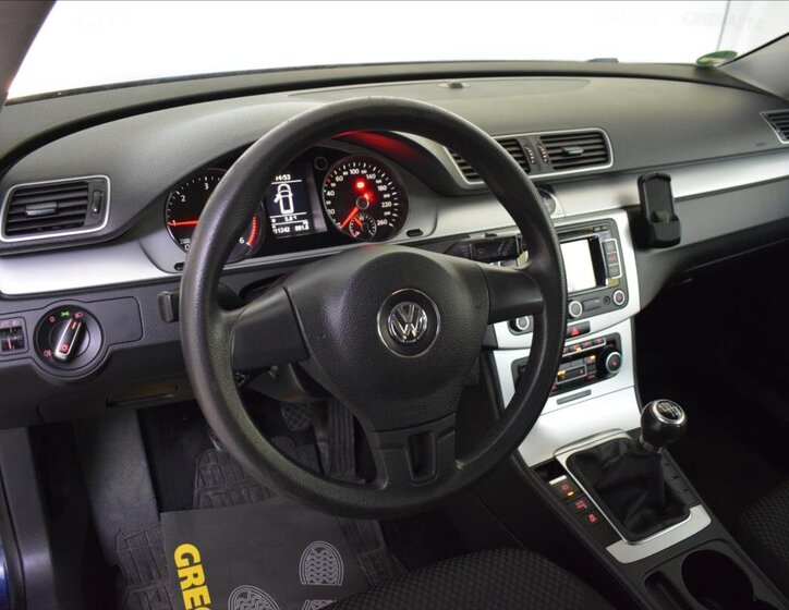 Volkswagen Passat Kombi 2,0 l 103 kw