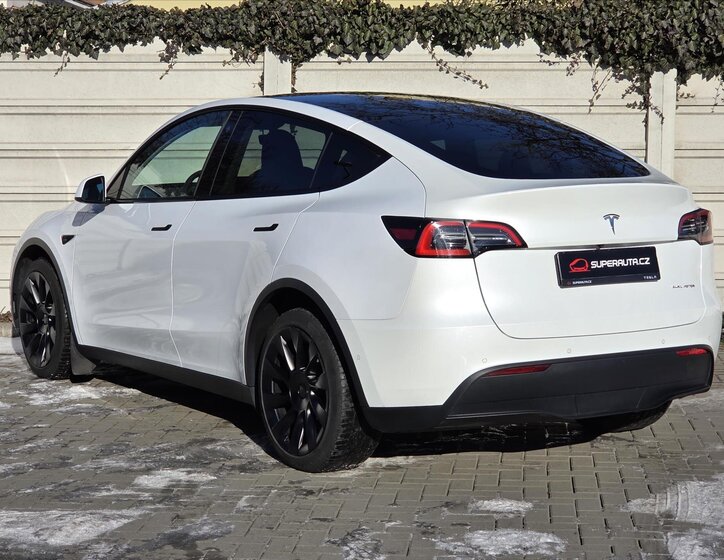 Tesla Model Y SUV 0,0 378 kw