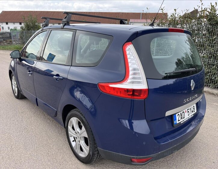 Renault Scénic 8